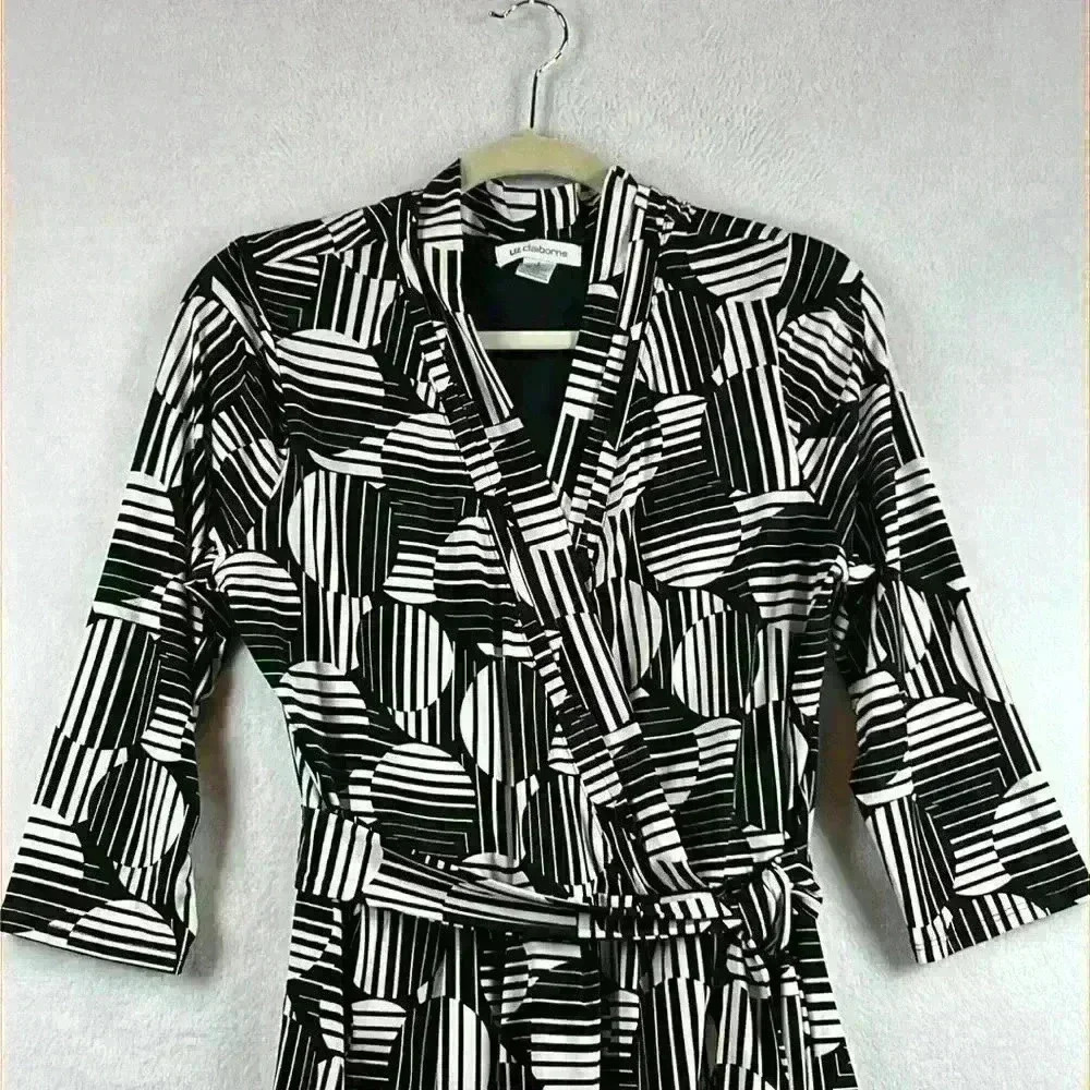 Liz Claiborne Women’s Dress Size Large Black & White Geometric Print Work Office - Picture 3 of 11